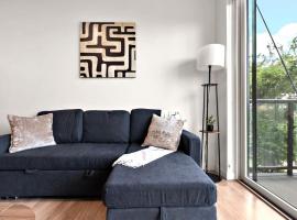 W322 Cozy Luxury 1Bedroom Condo In Downtown Minneapolis, Minutes From Minneapolis Convention Center & US Bank Arena, acomoda&ccedil;&atilde;o em condom&iacute;nio em Minneapolis