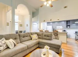 7 Mi to Dtwn Covington Bright Home with Deck and Yard