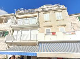 Apartments by the sea Povlja, Brac - 21810, hotel a Povlja