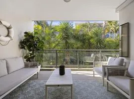 Bright 2-Bed Apartment Near Narrabeen Beach