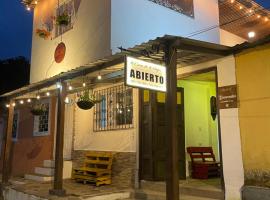 Hostal Casa de MAFER Ataco, hotel v destinaci Concepción de Ataco