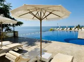 Santa Maria Luxury Suits