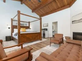 Camp Nelson Lodge Room 10
