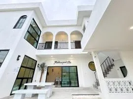 Medina Private Pool Villa-บางแสน