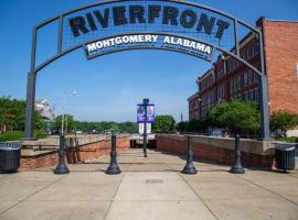 Whispering Oaks Retreat, hotel en Montgomery