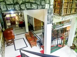 MUM Jungle Inn