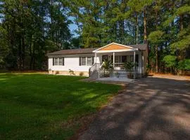 Spacious 4-Bedroom Retreat in Ocean Pines