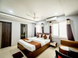 HOTEL SHIVANGI PREMIUM Near Sea Beach and Jagannath Temple road - Restaurant- Wi-Fi - Lift and Parking Facilities - Fully Air Conditioning Hotel - A Top Rated Luxuary Hotel