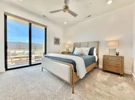 Luxury Desert Townhome in Kanab near Zion