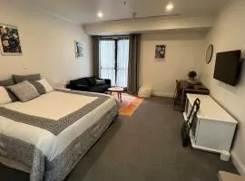 Spacious, Cosy City Studio