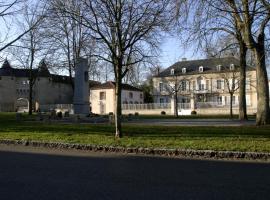 Château Mesny, готель з парковкою у місті Vic-sur-Seille