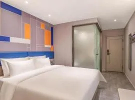 7 Days Inn Wuhan Dingziqiao Zhongnan Road Metro Station