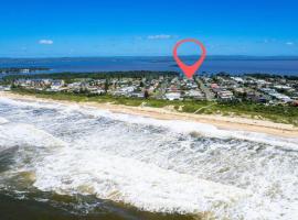 Sea Spray- Private Pool, Beach, Table Tennis, villa à Entrance