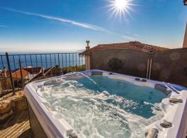 Holiday home Zora with whirpool by Villas Guide, hotel in Kraj