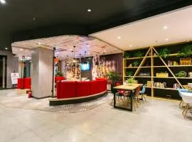 ibis Xian Lintong Huaqing Hot Spring Hotel