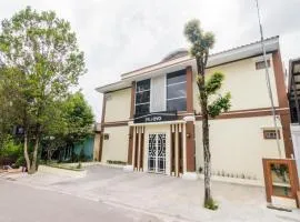 OYO Life 2735 Graha Nirwana