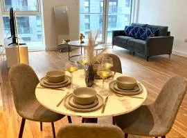 Luxurious 2 Bedroom - Water View and Parking