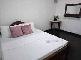 Kandyan Grey