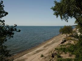 Brennan Beach Lakeview Park Model 1, hébergement à Pulaski