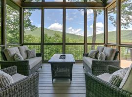 Field of Stars - Custom finishes gorgeous lake views games more, hotel v destinaci Marblehill