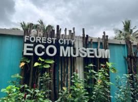 Yussy Homestay at Cerulean Bay Forest City、Kampong Tanjong Kupangのホテル