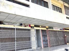 OYO 90381 Chaah Homestay 3, hotel en Caah