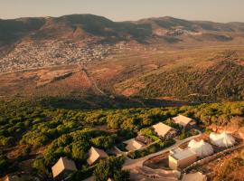 Rom Farm by Glow - חוות רום，Kammon的豪華露營地點