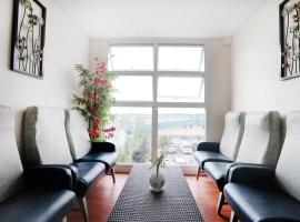 AEROSTOP HOTEL & RESTAURANT, ξενοδοχείο σε Kutkot