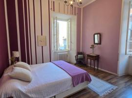 Borghese Rooms - Città Vecchia Locarno, hotel v destinaci Locarno