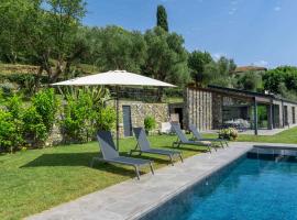 VILLA SANT' AMBROGIO - Relax di Lusso a Zoagli, hotel a Zoagli