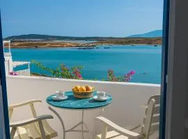 Beachfront Bocamviglies Rooms - Naoussa Bespoke View