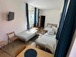 Hostel4u