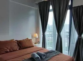 The Hmlet Manila, Near Poblacion Makati Nightlife