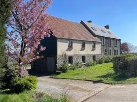 Gîte Les Aumônes, ξενοδοχείο σε Perriers-en-Beauficel