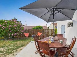 Maison pour 6 avec jardin proche du centre, hotel in Saint Gilles Croix de vie