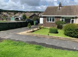 Sands Lane Retreat - Cozy Bungalow in Hunmanby