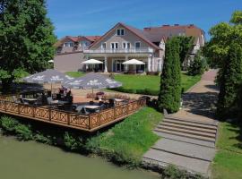 Hotel Chabrowy Dworek, hotel en Teresin