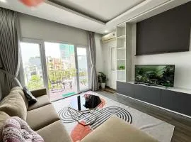 Modern Garden Apt by Dragon bridge