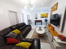 AB Luxury 2 bedroom Apartment with 24hr Electricity, Wifi, Fully Equipped Kitchen