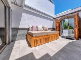 Casita Moritz - Luxury - 1 min to the Beach By Lanzarote Vacation Homes