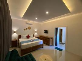 Bale Kebon Rangsot, hotel din Pawenang