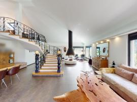 Insane Villa in the nature, villa in Silenen