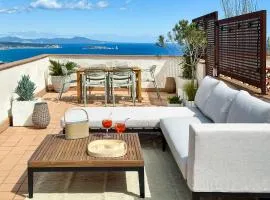 Begur Sunset 2 bedroom loft close to the center of Begur. With terrace and gorgeous sea views H42