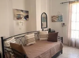 Cycladic Relaxation Corner