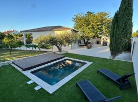 Les Olivettes, hotel v destinaci Bezouce