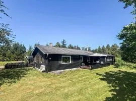 Three-Bedroom Holiday Home In Bindslev