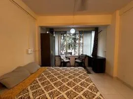 lovely room in koregaonpark 201