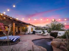 Grand Desert Getaway with Pool and Peloton with Sonos and Office, Hotel in Rio Verde