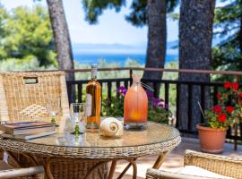 Stunning Evia Sea View Country House, hotel u gradu Roïdhítsa