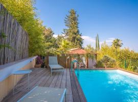 Palmiers en couleurs, hotel a Cuers